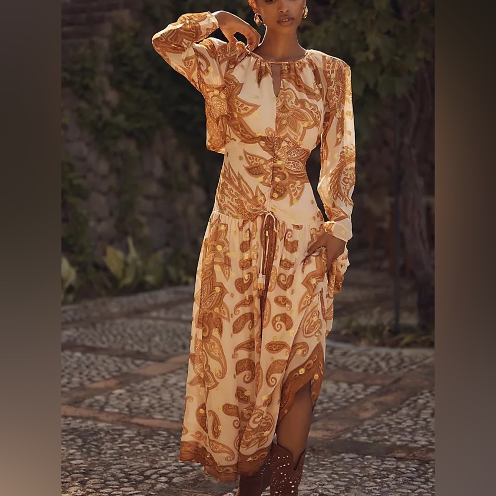 FARM Rio Cream and Gold Paisley Long Sleeve Dress - Small - NWT